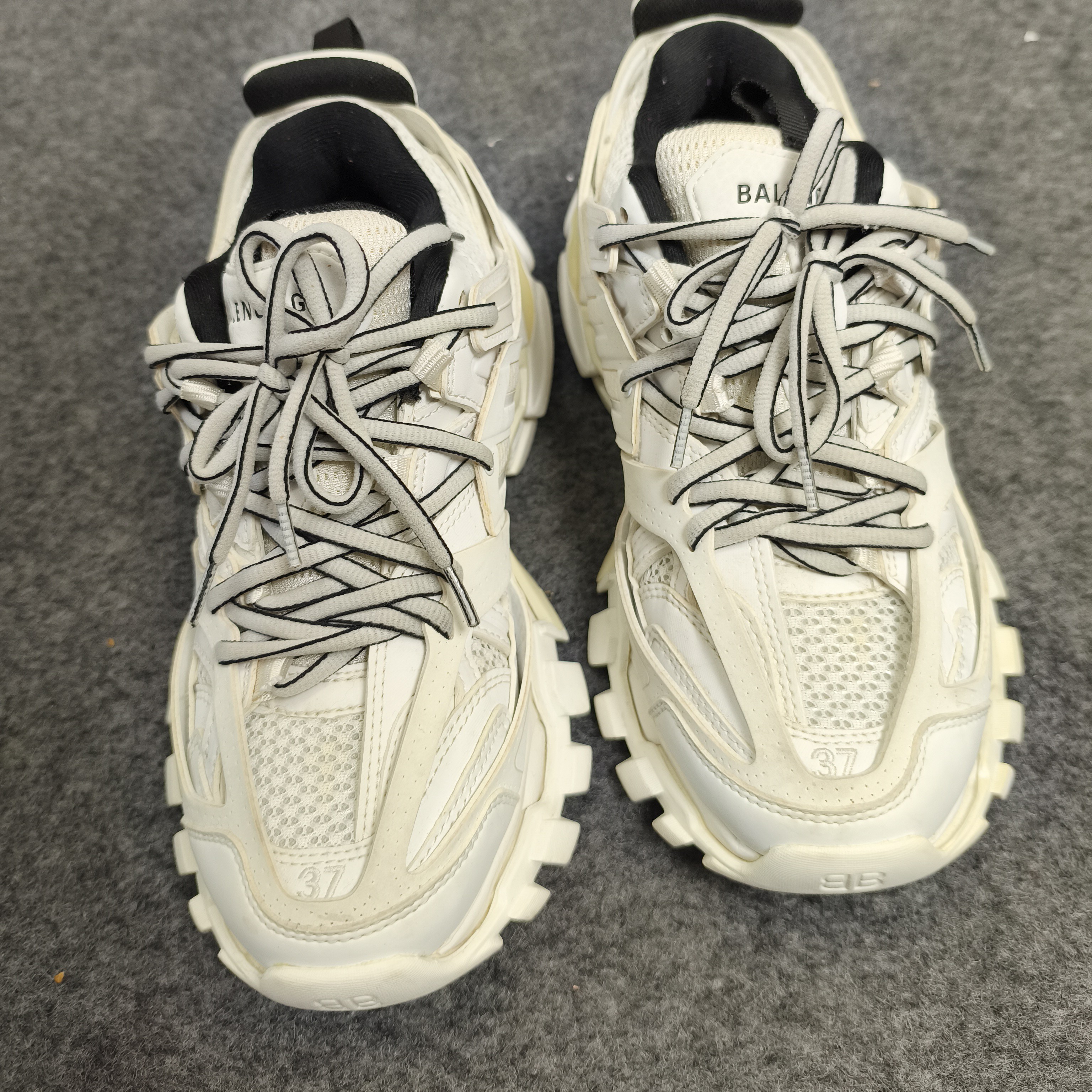 95新 Balenciaga/巴黎世家 巴黎世家track白37码 c2609