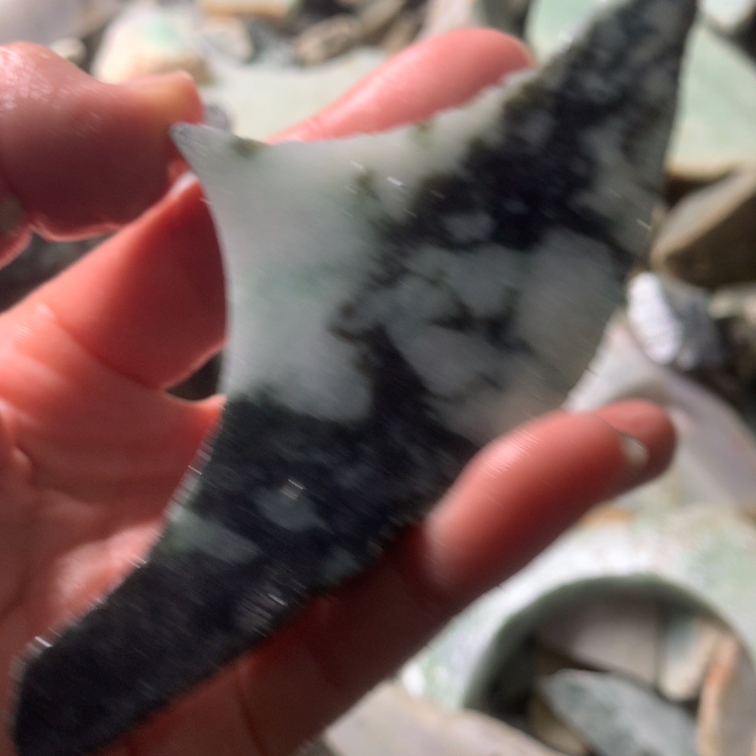 翡翠颈饰未镶嵌缅甸翡翠