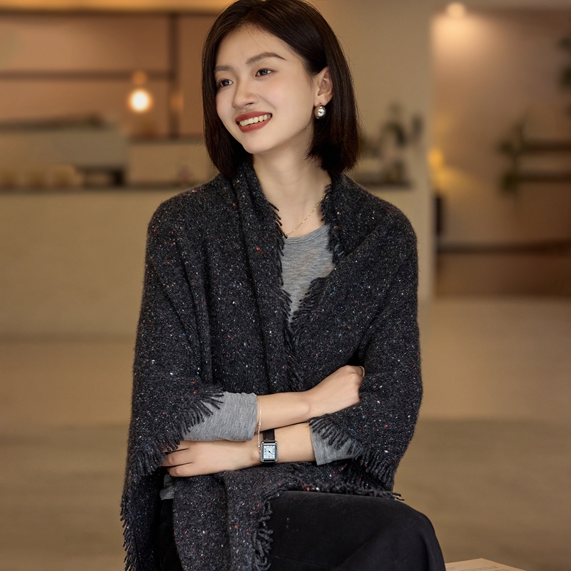 100纯山羊绒女士加厚三角形流苏大披肩围巾L500JF610