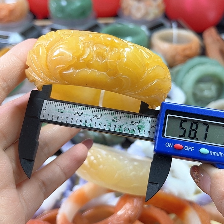 石英质玉手镯未镶嵌平****)