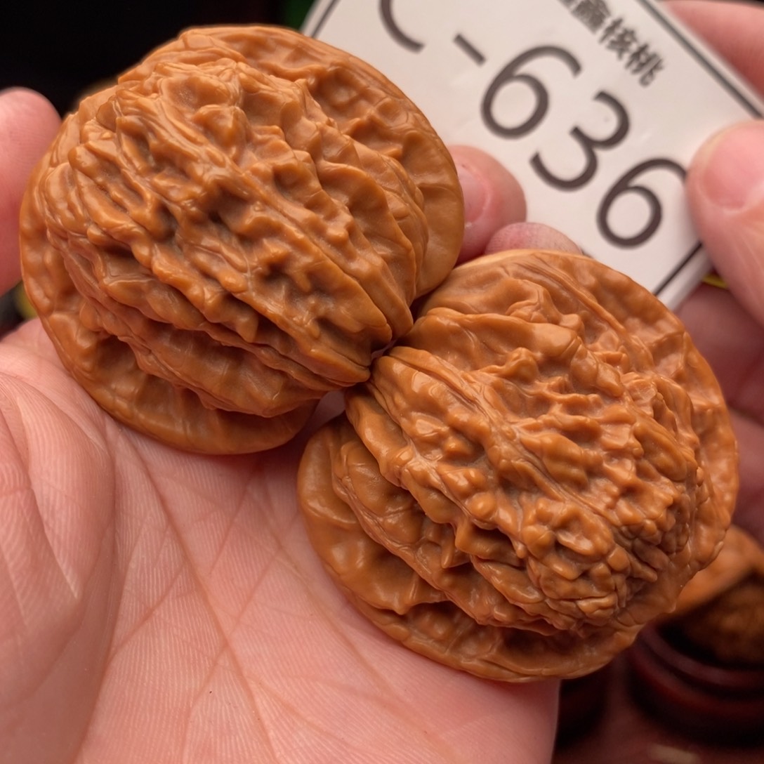 文玩核桃把件汉高楼42