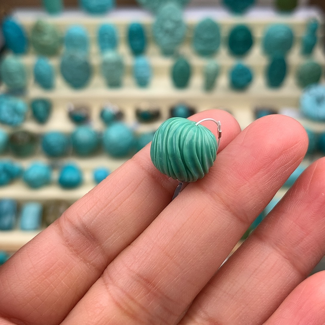 绿松石未镶嵌珠宝奇石12