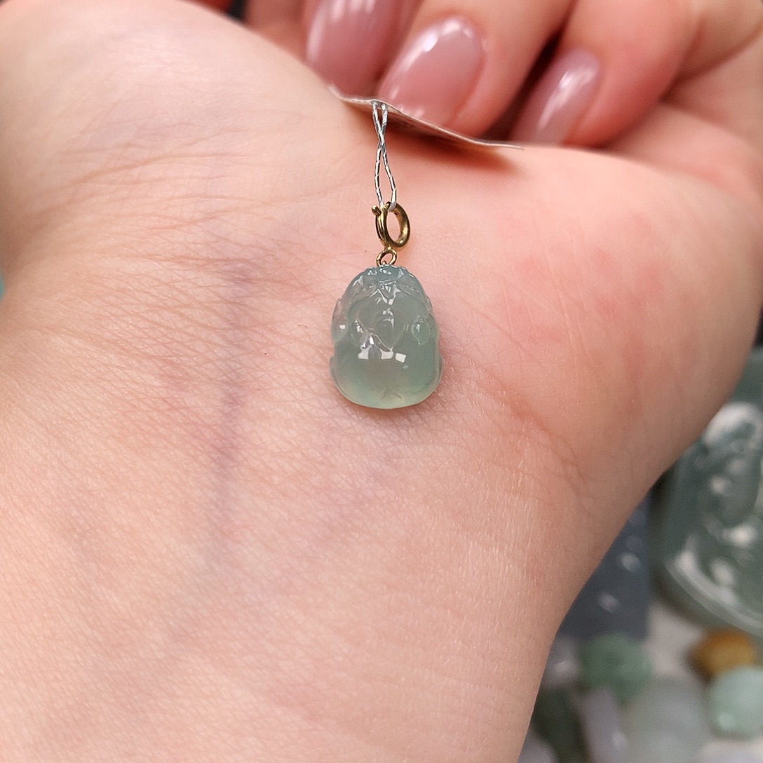 翡翠18K金镶嵌颈饰貔貅