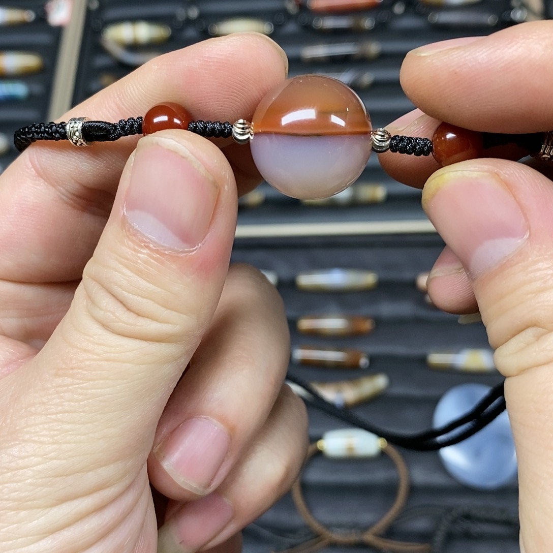 玛瑙/玉髓颈饰未镶嵌