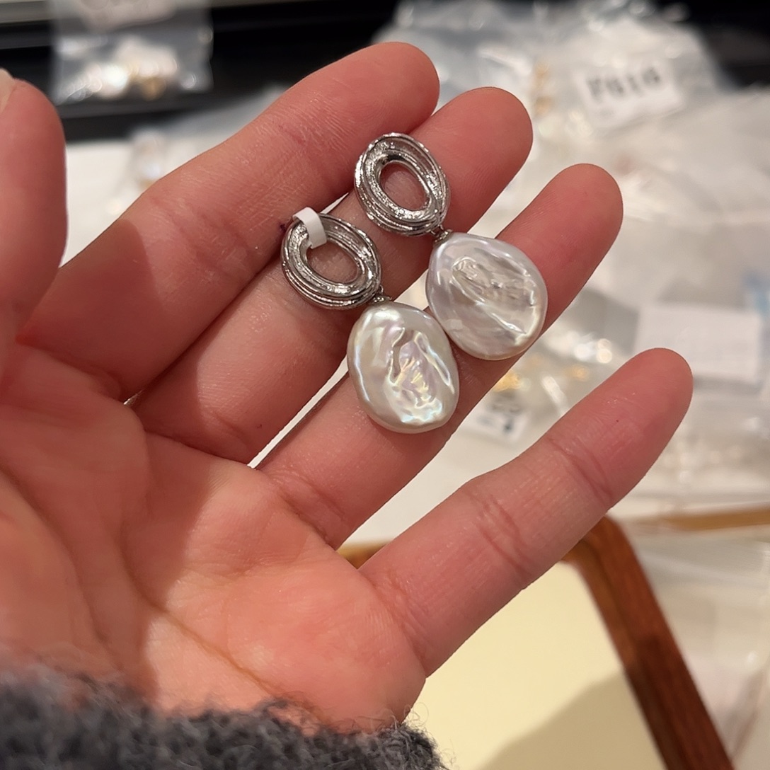 淡水珍珠耳饰合金