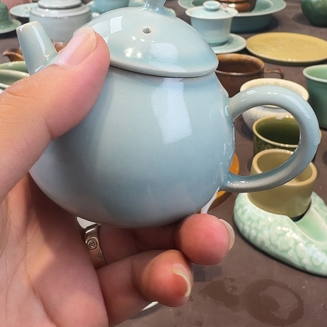 …***…龙泉青瓷茶具微瑕
