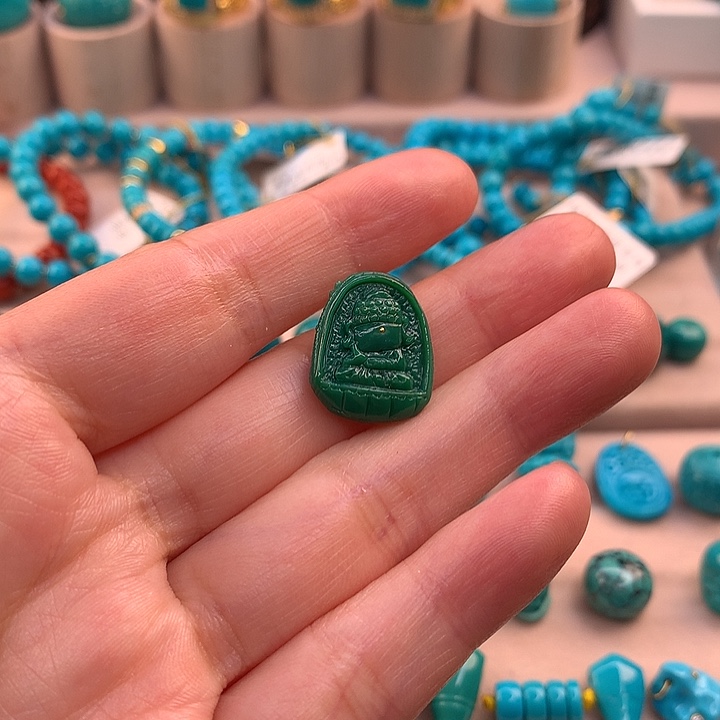 绿松石配饰未镶嵌