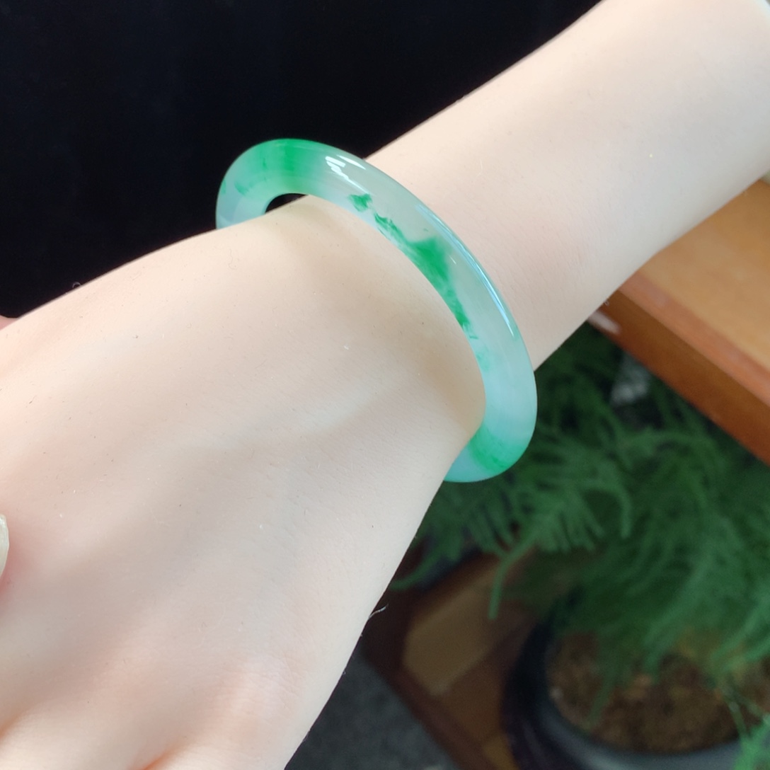 石英质玉未镶嵌手镯