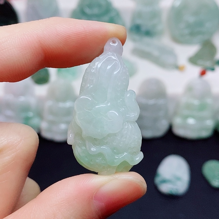 翡翠未镶嵌颈饰吊坠