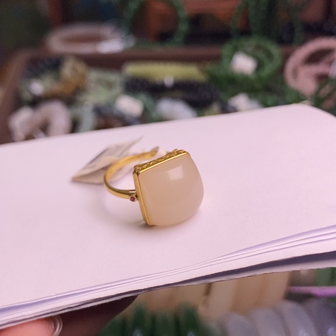 和田玉未镶嵌颈饰藕粉红粉金镶戒指方糖