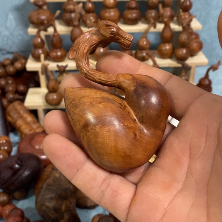 木猪****8麻梨疙瘩手工雕刻葫芦