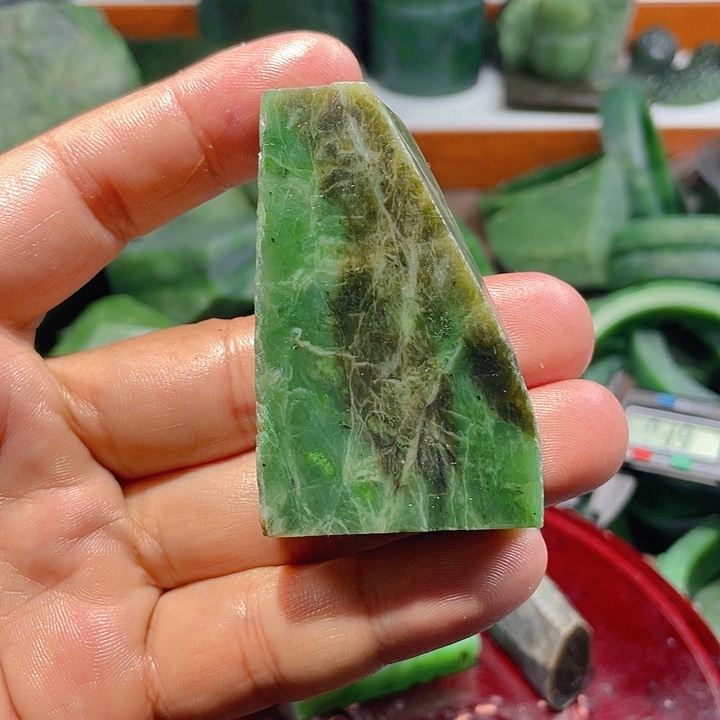 和田玉（碧玉）未镶嵌手镯