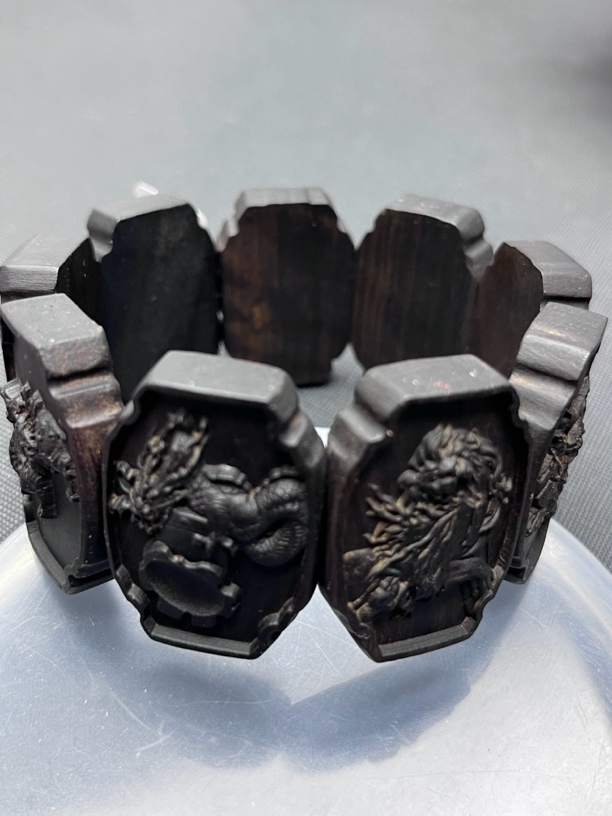 G501沉木雕刻手牌