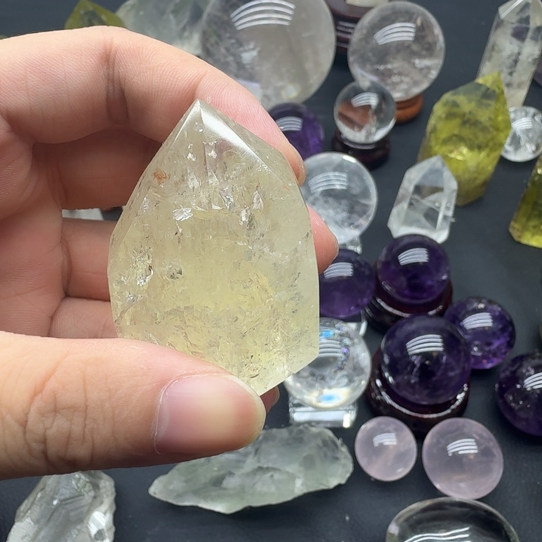 未镶嵌珠宝半成品黄晶