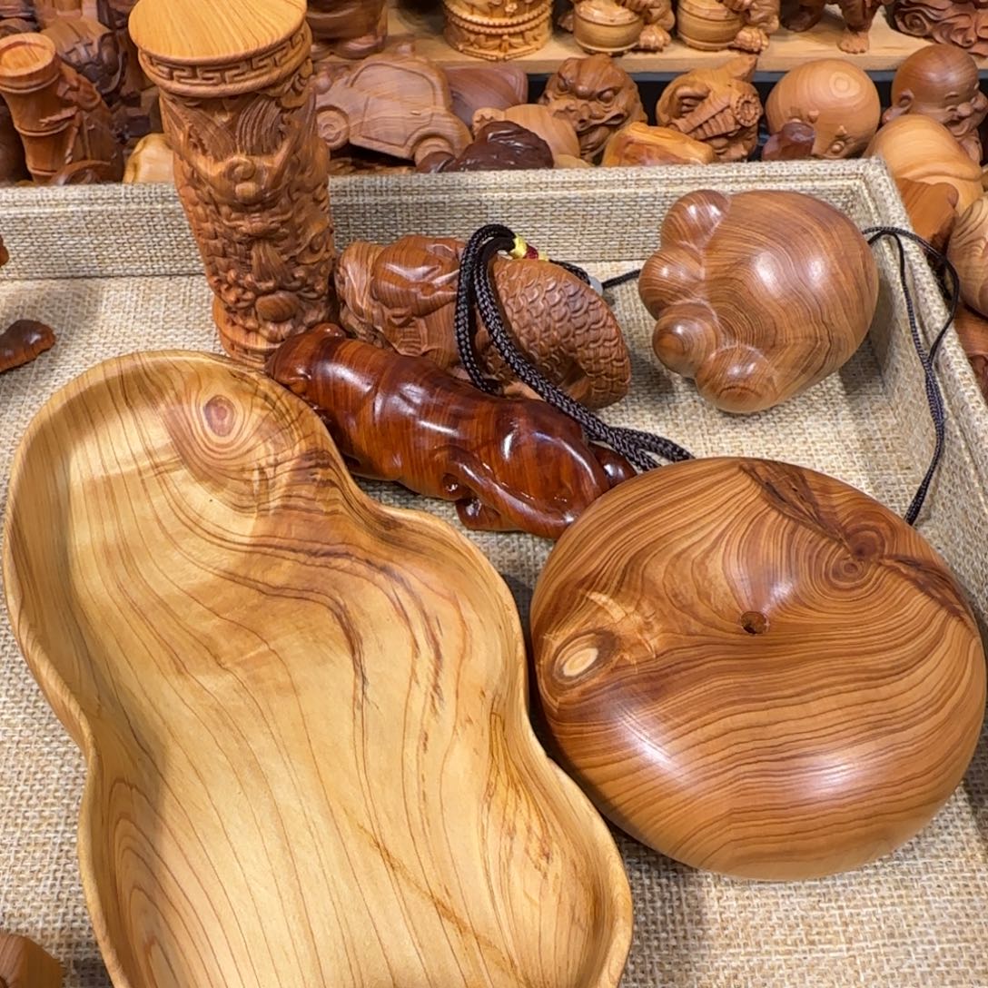 S***T有机玻璃崖柏手把件6款精品