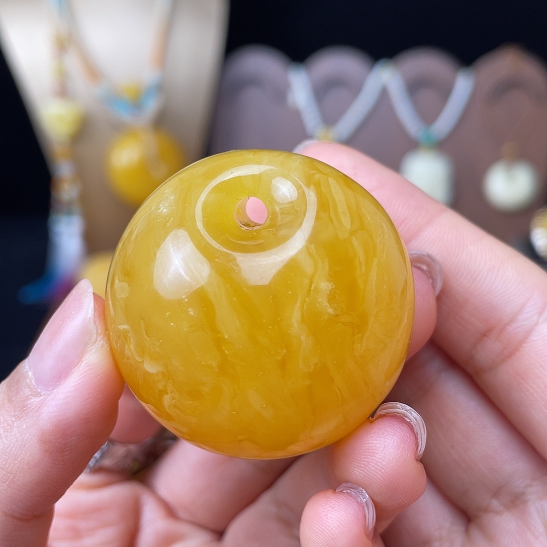 琥珀未镶嵌珠宝奇石