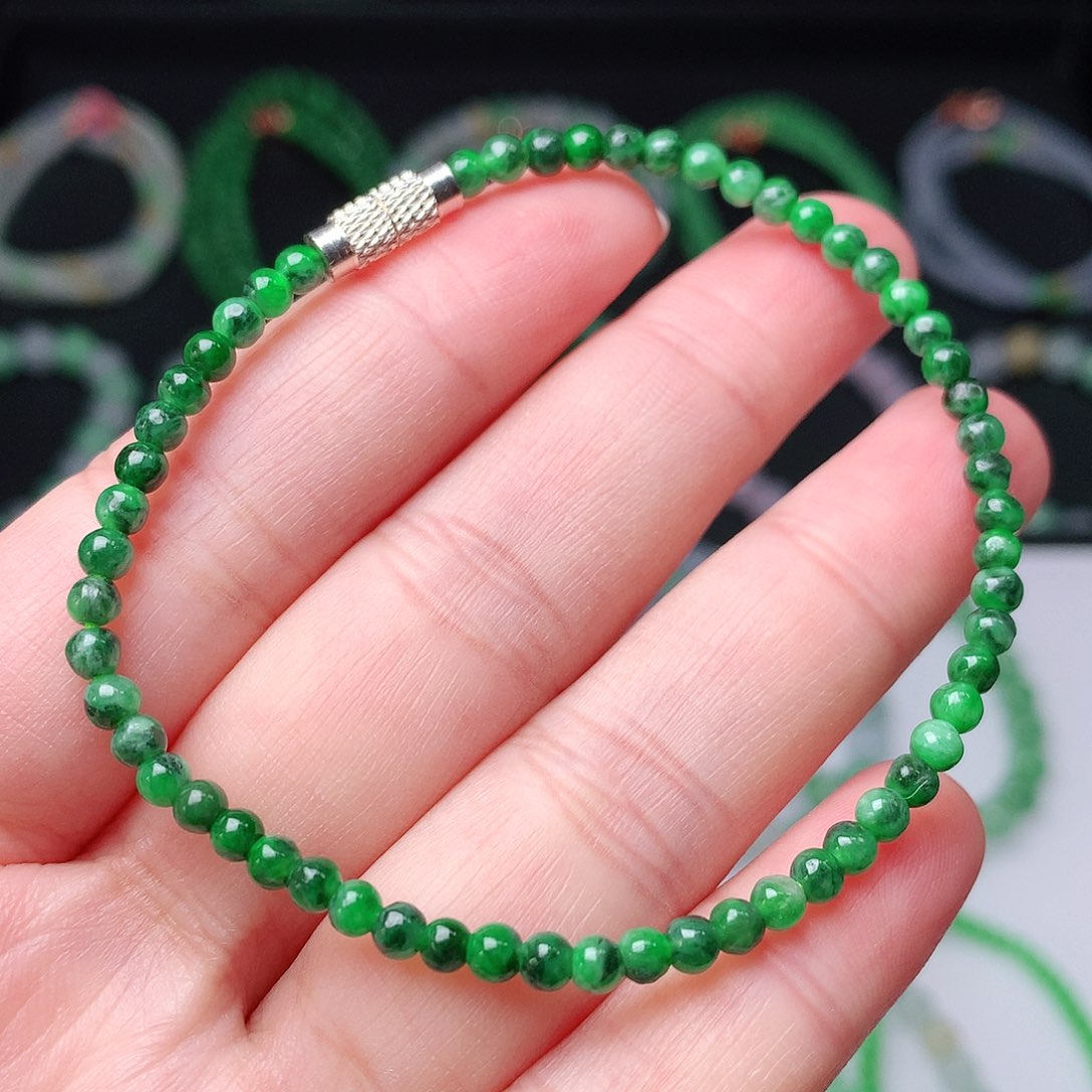 翡翠手链未镶嵌翡翠