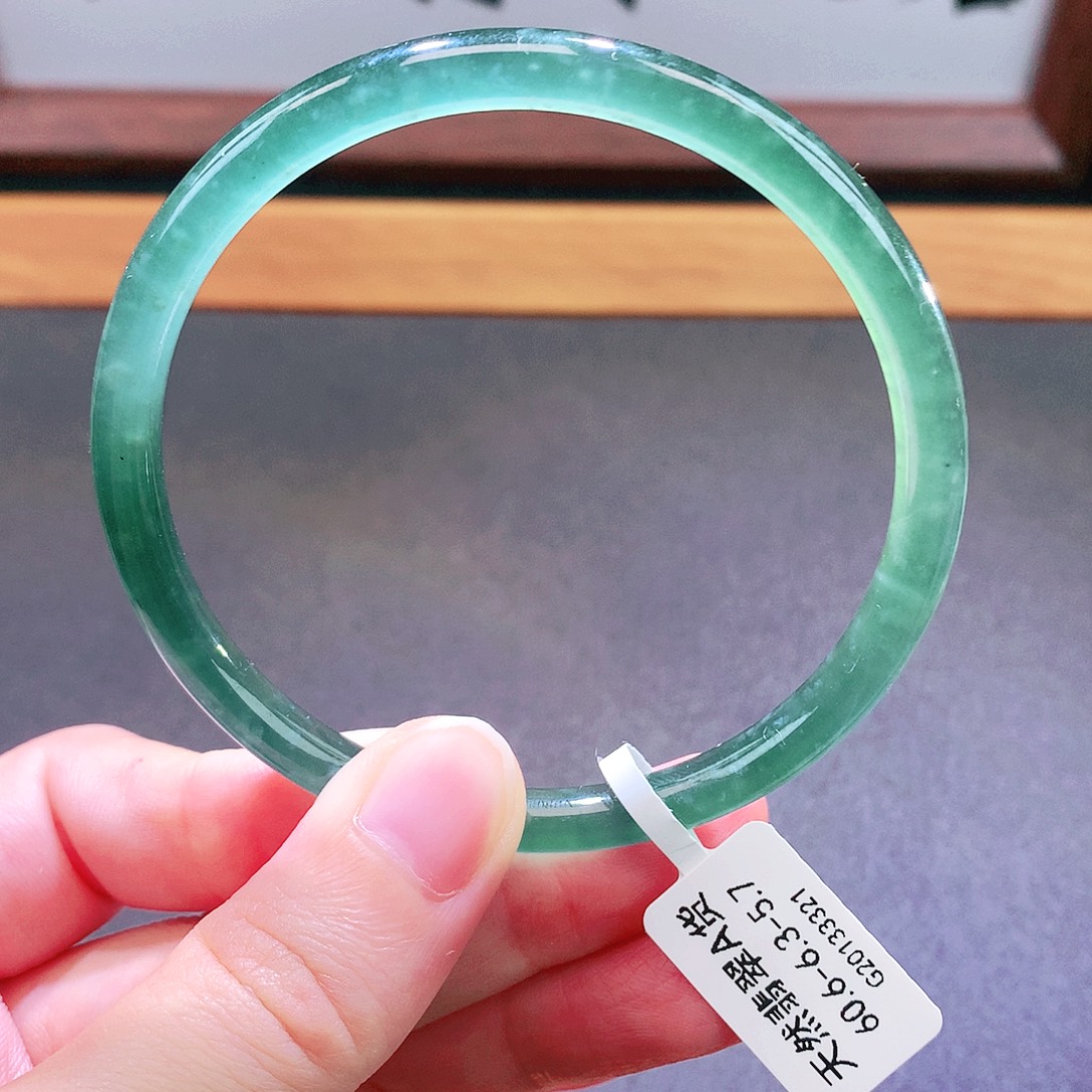 翡翠未镶嵌手镯天然翡翠