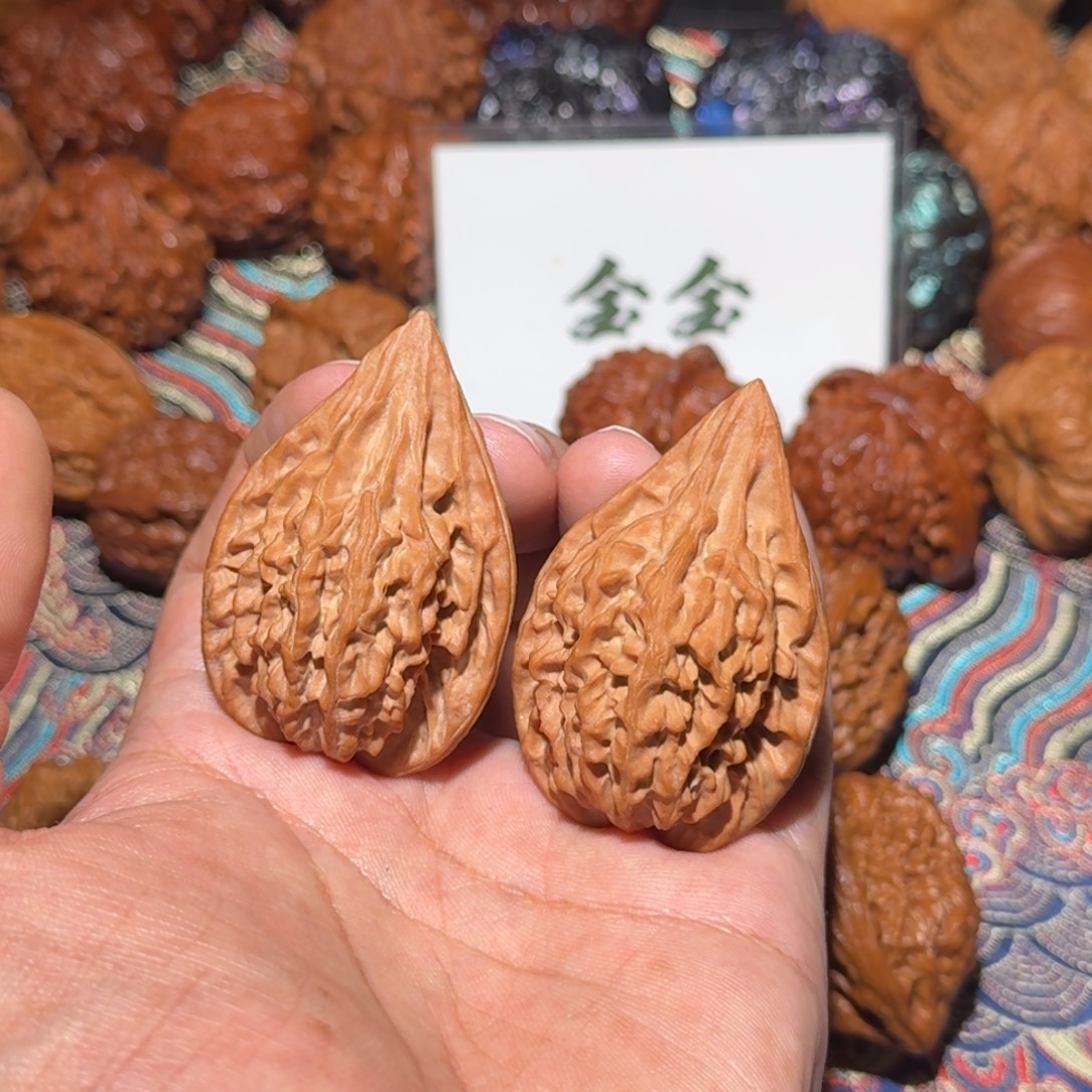 文玩核桃把件2219红缨枪，尺寸36 33 54