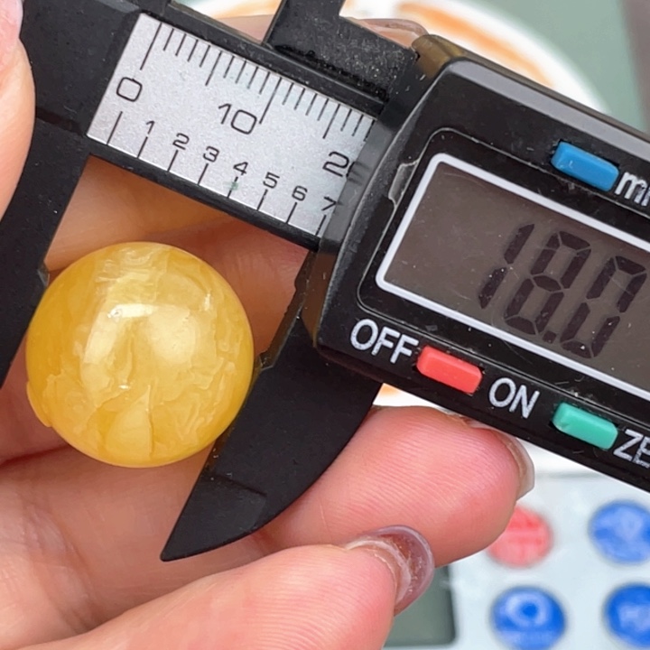 琥珀裸石未镶嵌微瑕604