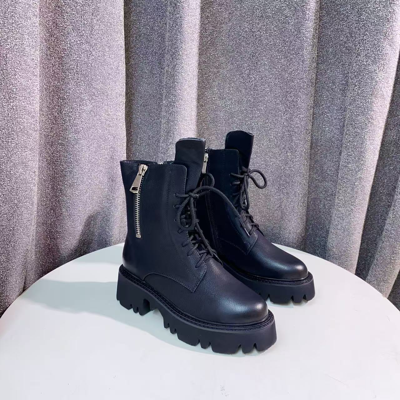 C1975 黑色 时尚粗跟圆头真皮中筒靴 马丁靴