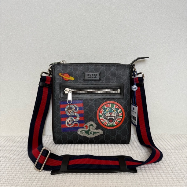 99新 GUCCI/古驰 98新/6232男士时尚徽章限量款小号单肩包