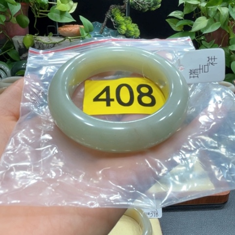 未镶嵌手镯石英质玉