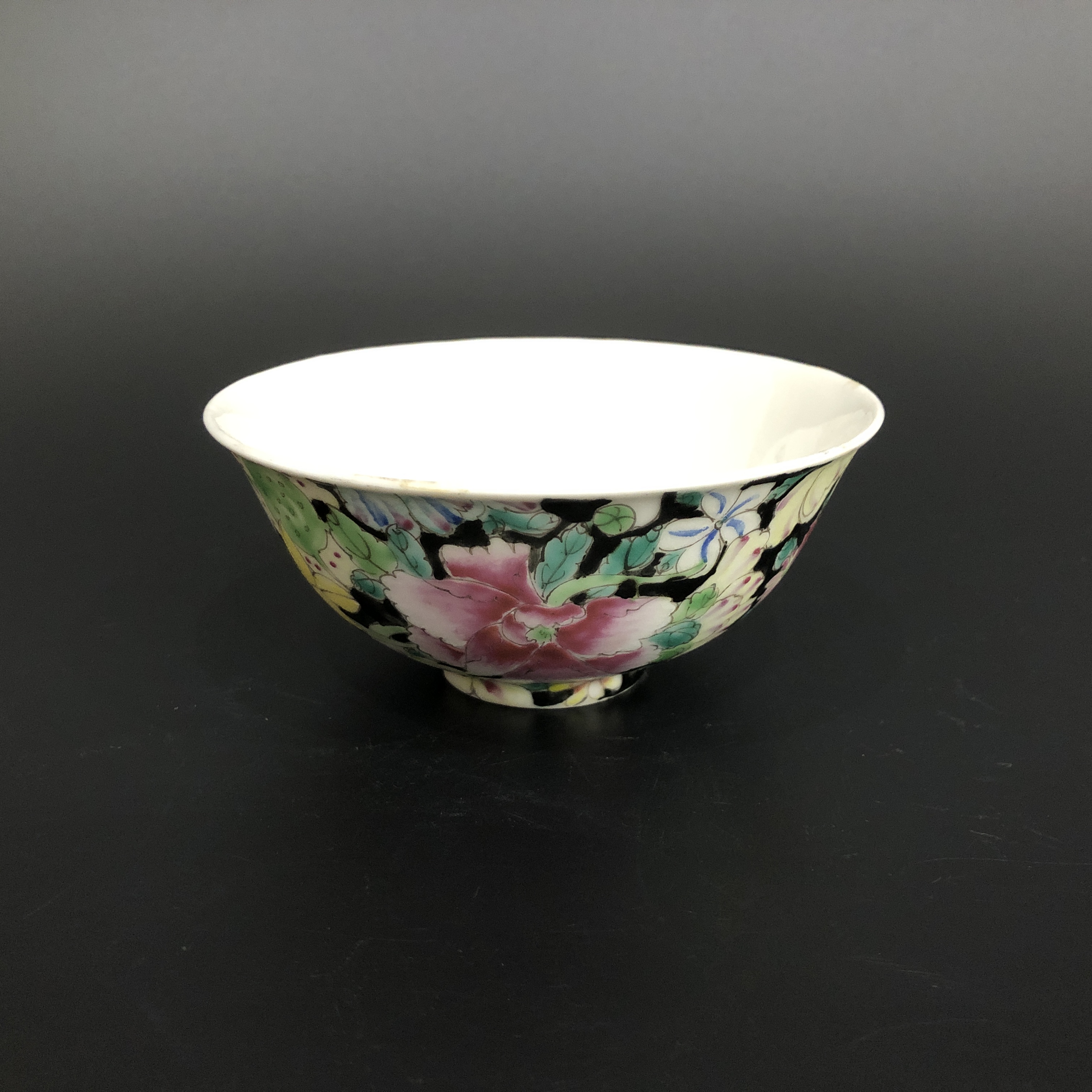 25100242 民国粉彩墨地百花碗 口径11.5高5cm