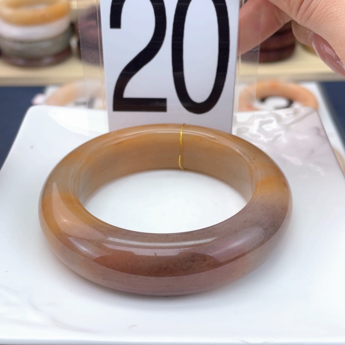 【闪购商品】石英质玉手镯未镶嵌