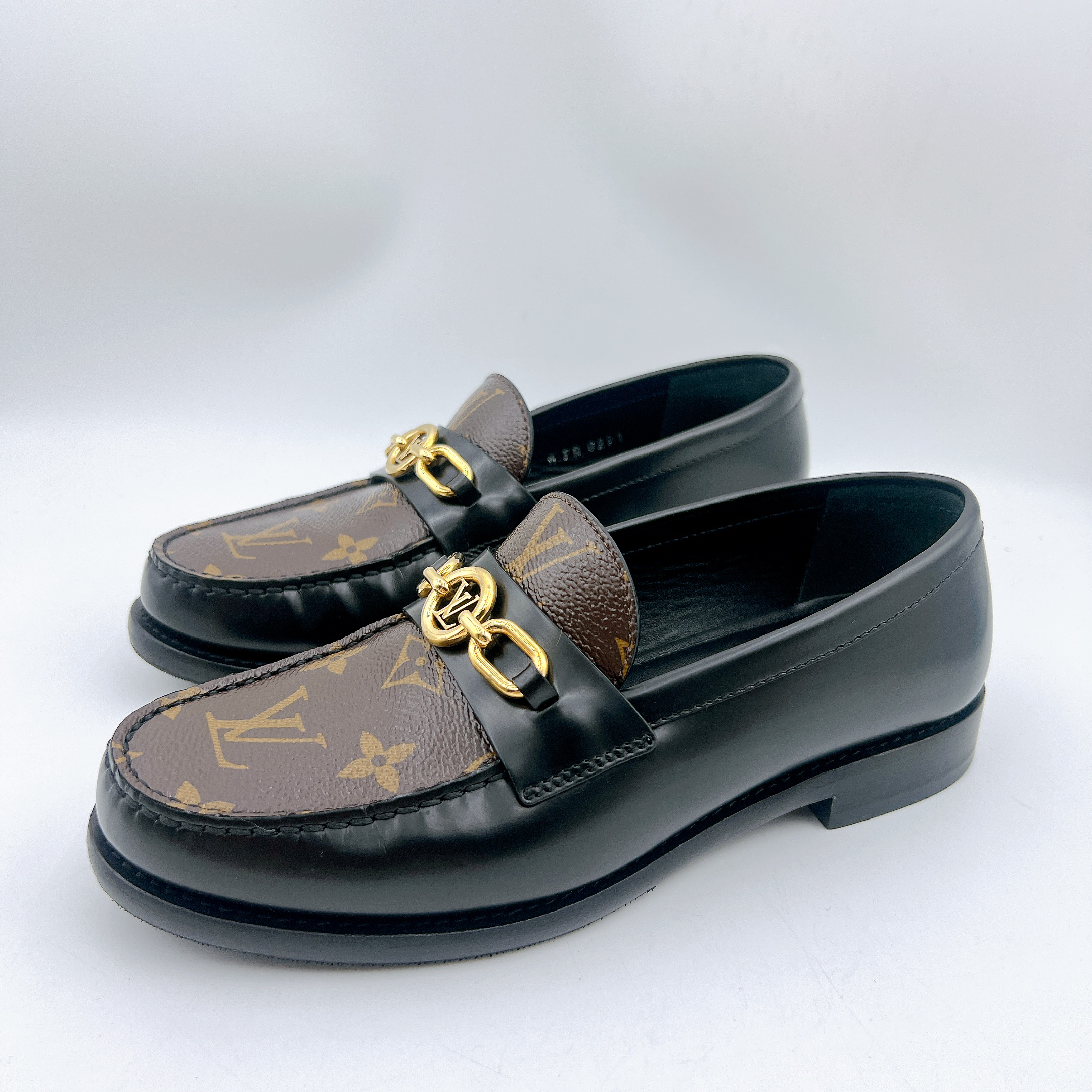 95新 LouisVuitton/路易威登 36码/经典老花满印乐福鞋/BM00930