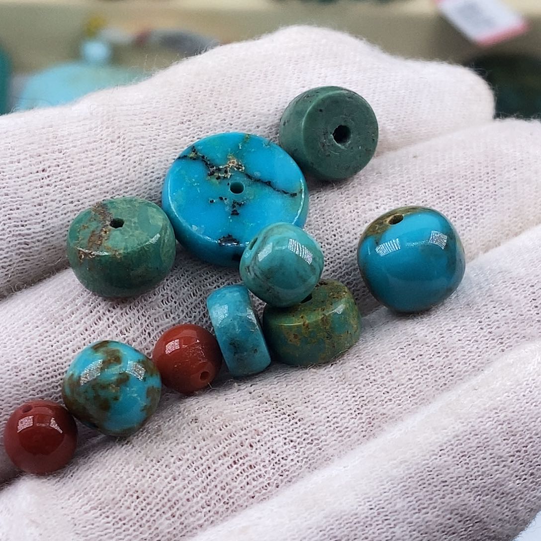 南红玛瑙未镶嵌珠宝奇石