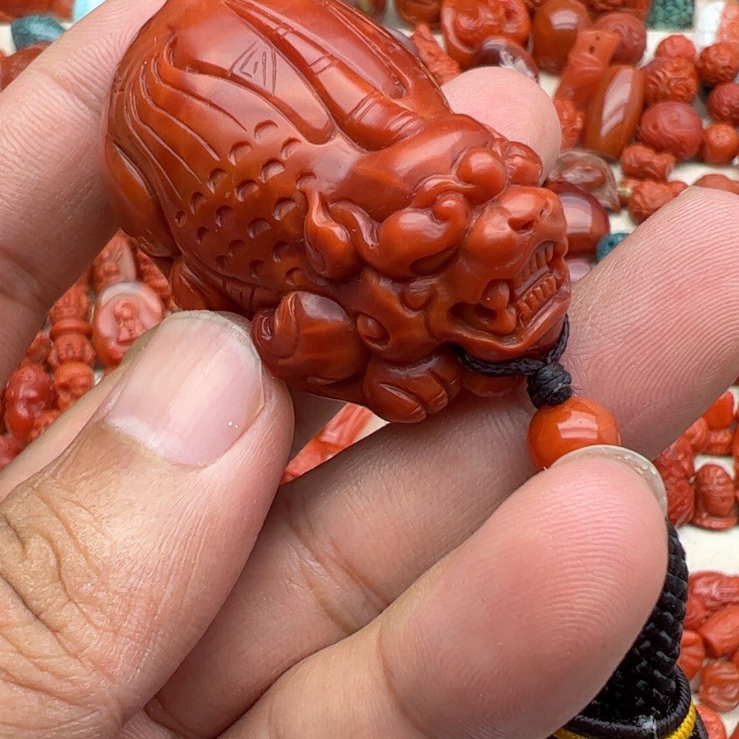 南红玛瑙配饰未镶嵌