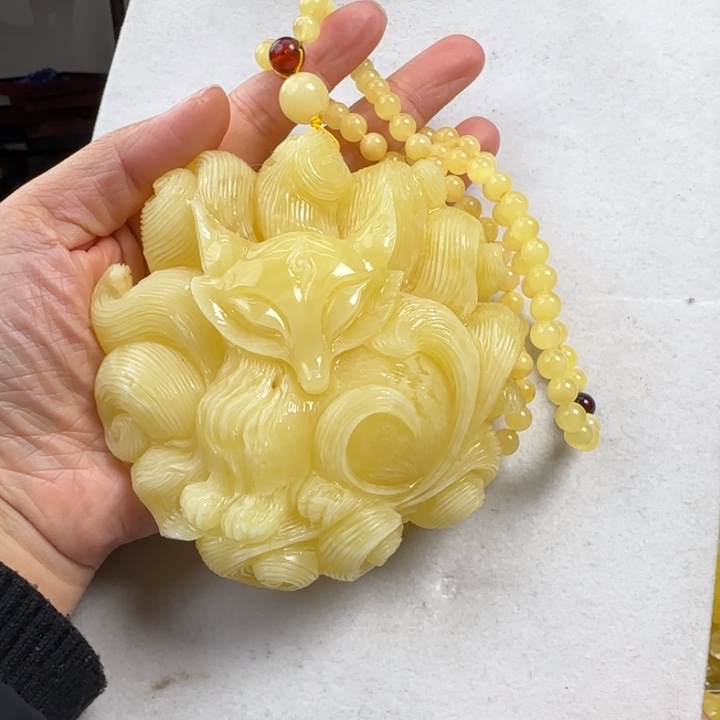 蜜蜡珠宝奇石未镶嵌