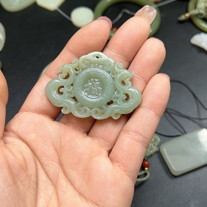 【闪购商品】和田玉颈饰未镶嵌诺*