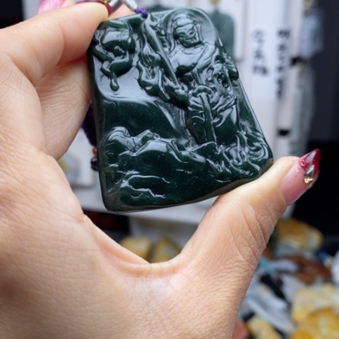 翡翠颈饰未镶嵌翡翠