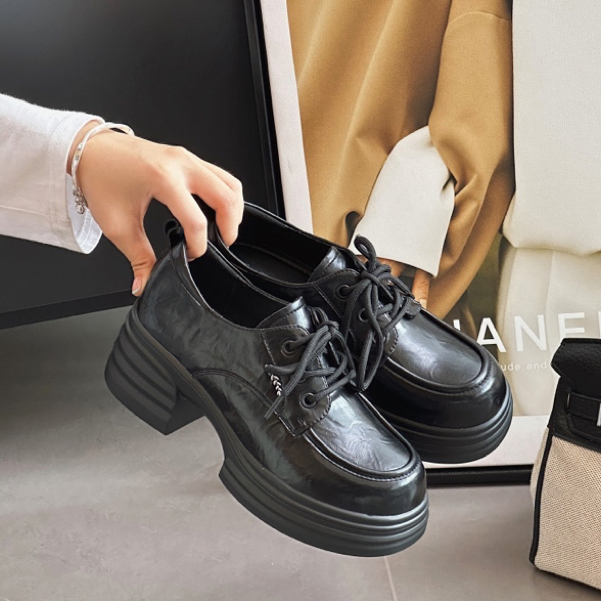 黑色新款秋厚底防滑高跟系带单鞋复古学院风韩版交叉绑带纯色