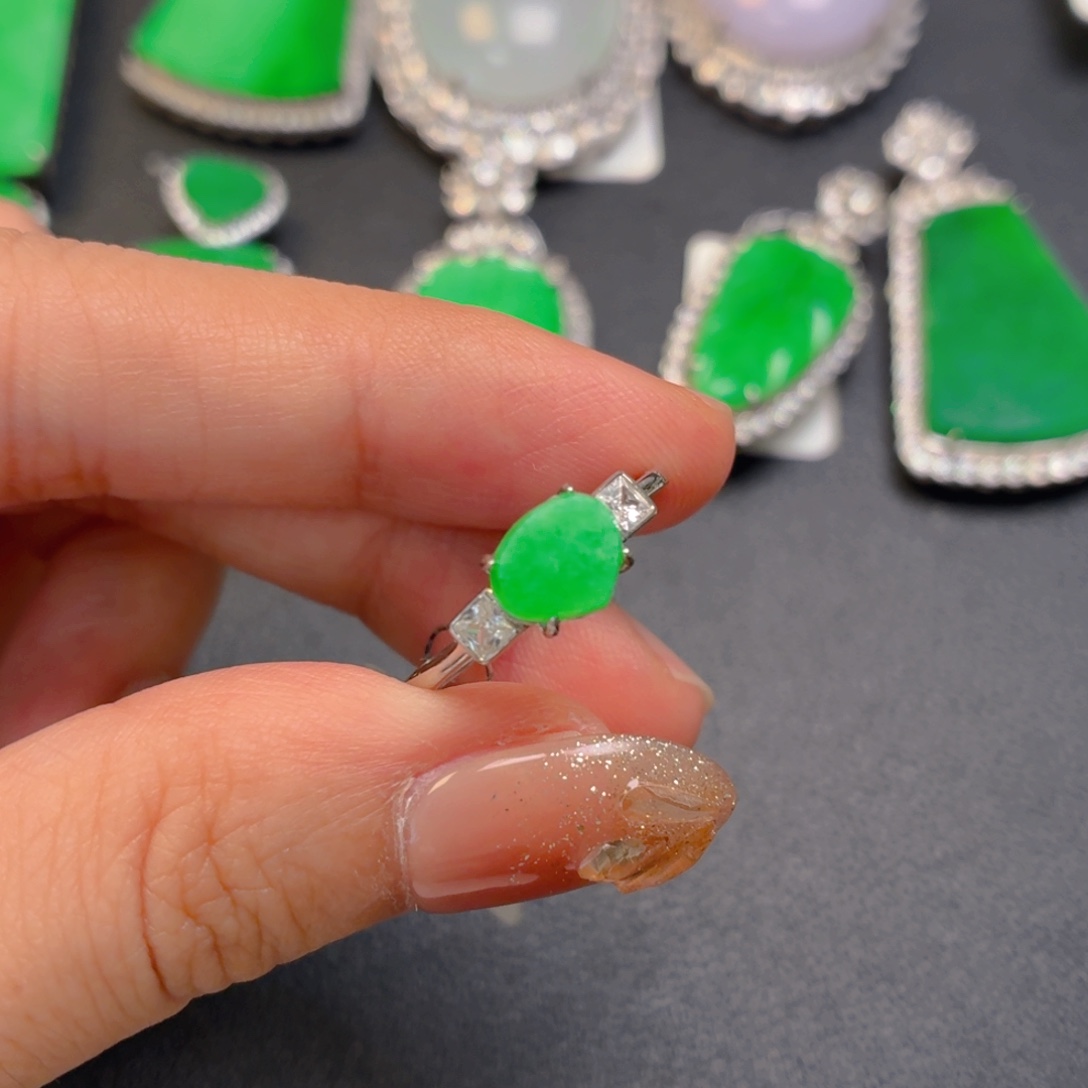 翡翠银S925镶嵌颈饰戒指