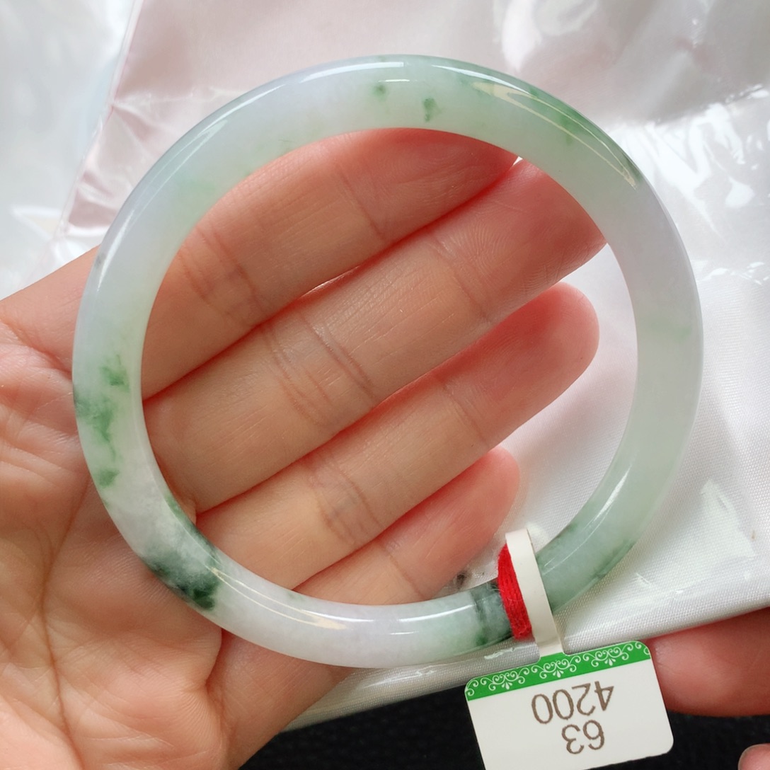 翡翠手镯未镶嵌63圆