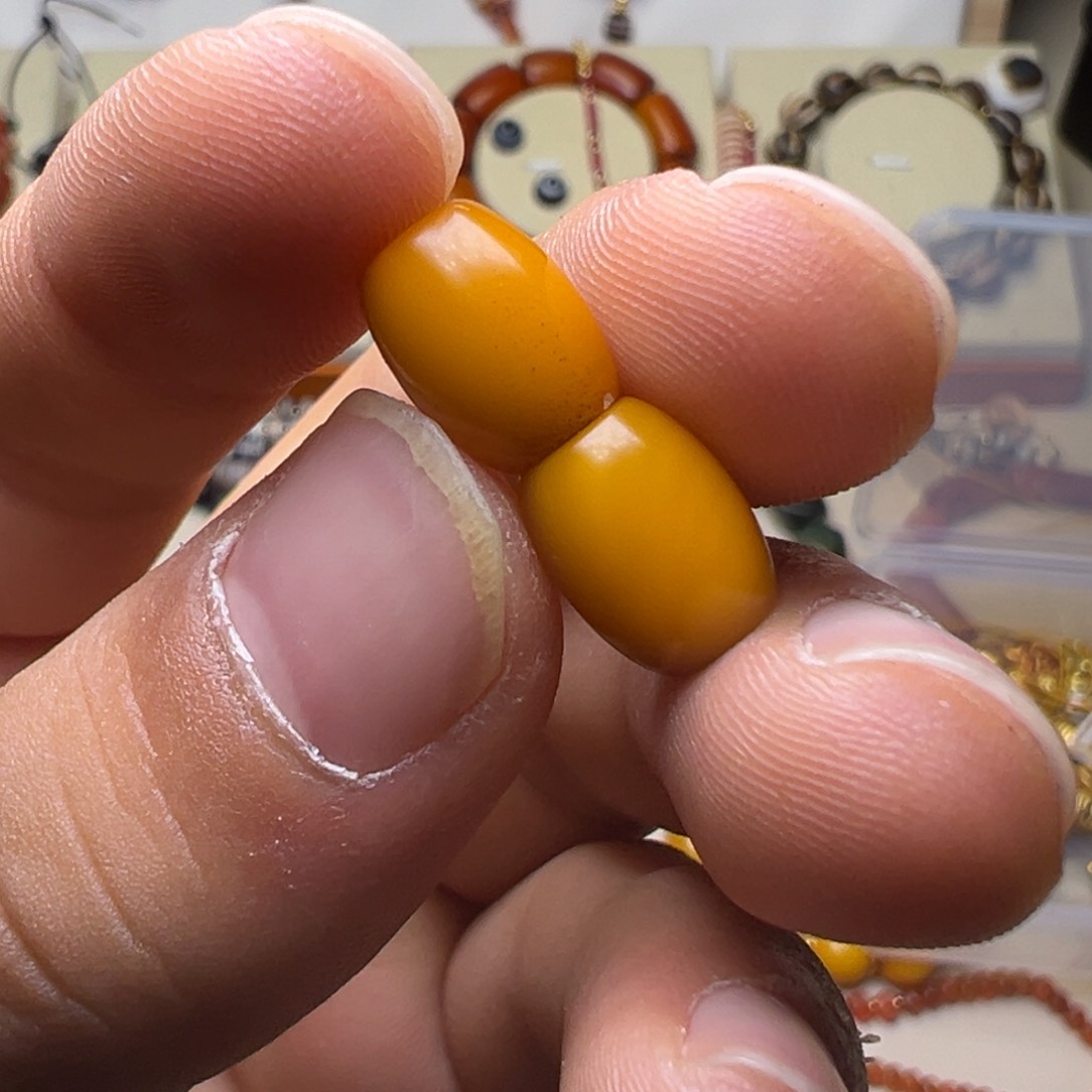 琥珀颈饰未镶嵌蜜蜡