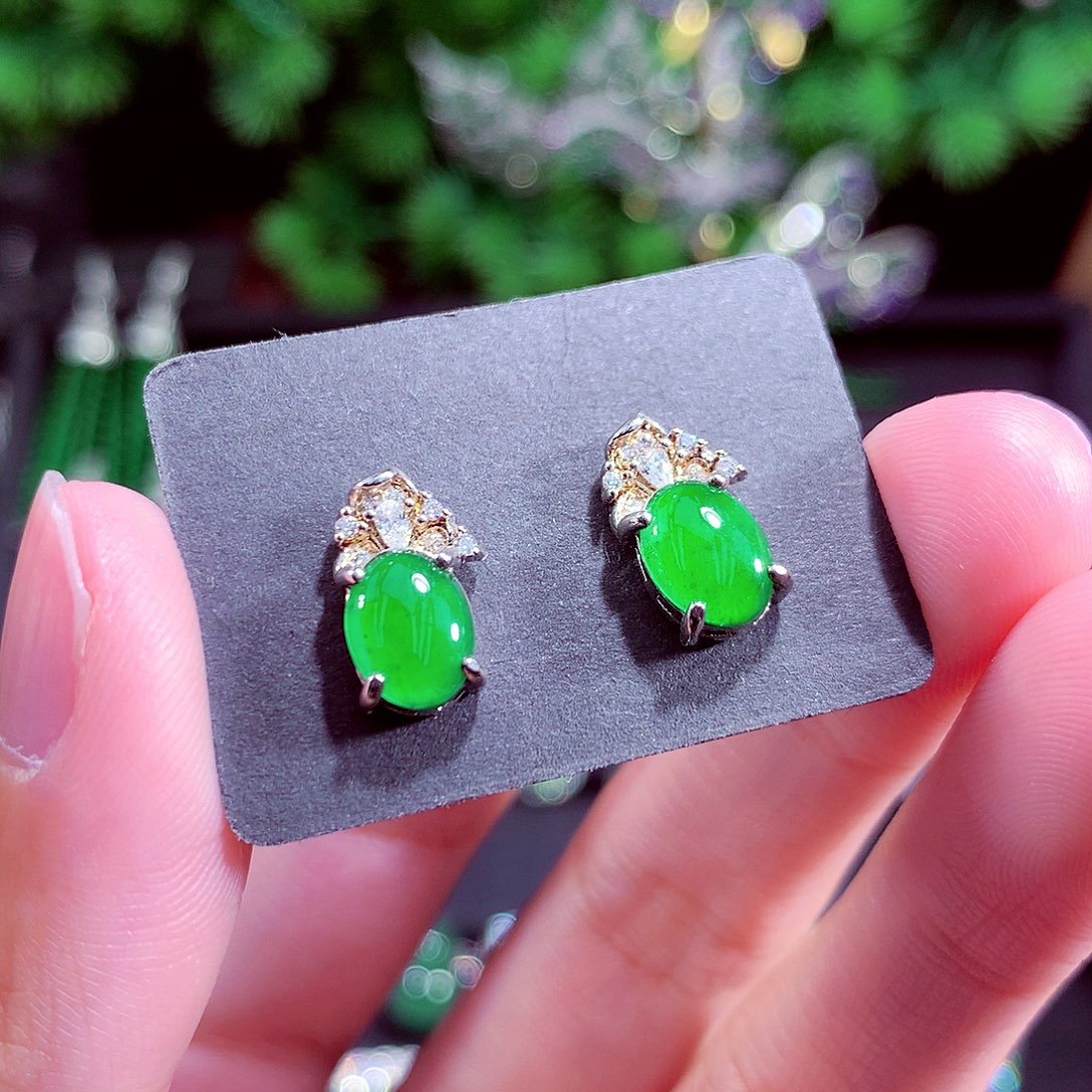 颈饰未镶嵌翡翠天然