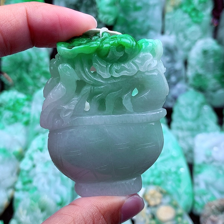 翡翠吊坠(不含链)未镶嵌