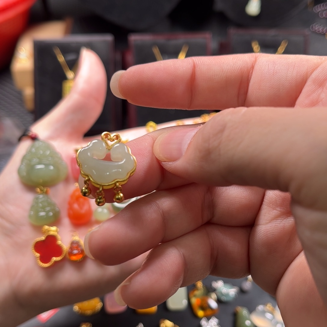 和田玉颈饰银S925镶嵌