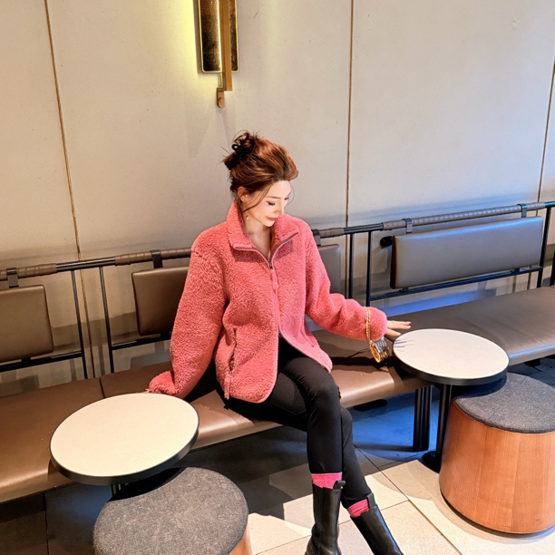 GIRDEAR/哥弟「绯桃梦暖」新款立领羊羔毛高领宽松保暖外套140043