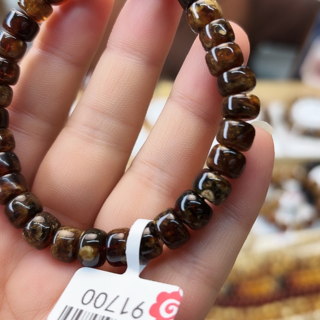 琥珀未镶嵌裸石八91700