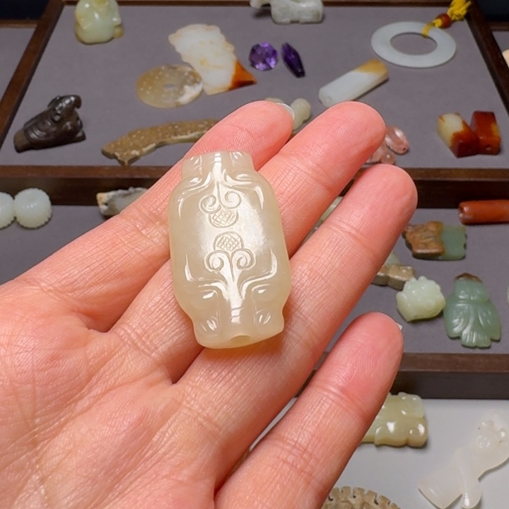 和田玉（糖玉）挂件未镶嵌续***来