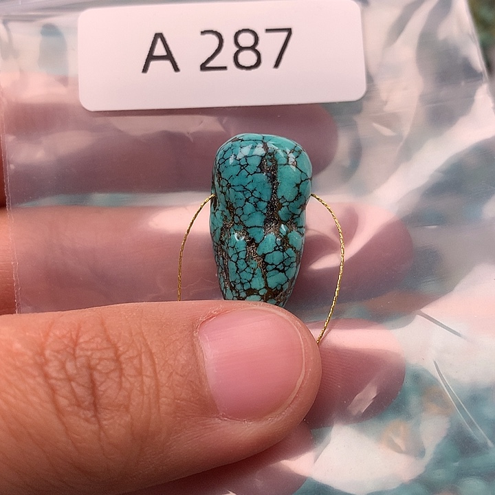 Y***g绿松石未镶嵌三通