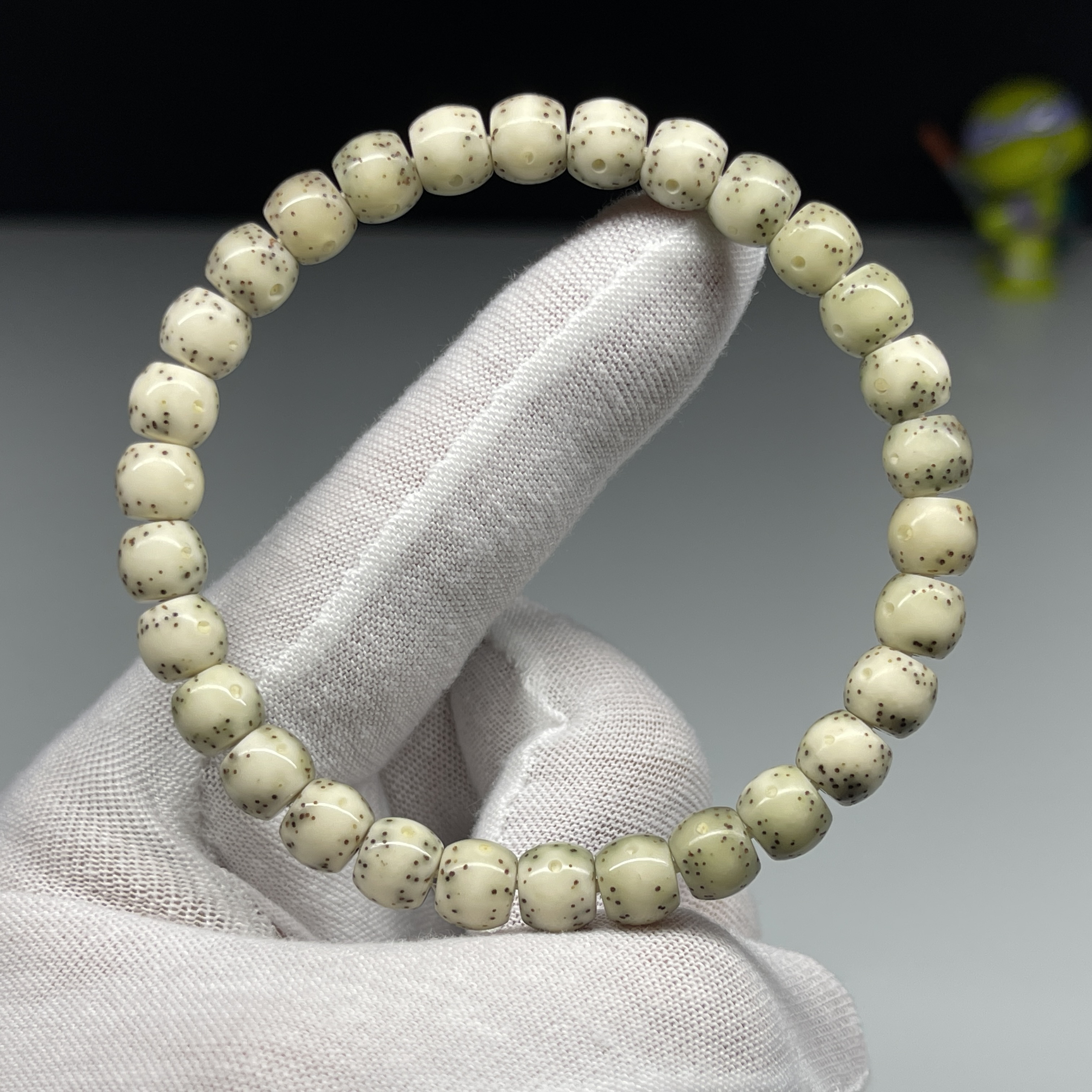 星月菩提手串 7.7X6.7 正月一线留白直切鼓珠 小细星同枝石玉润料