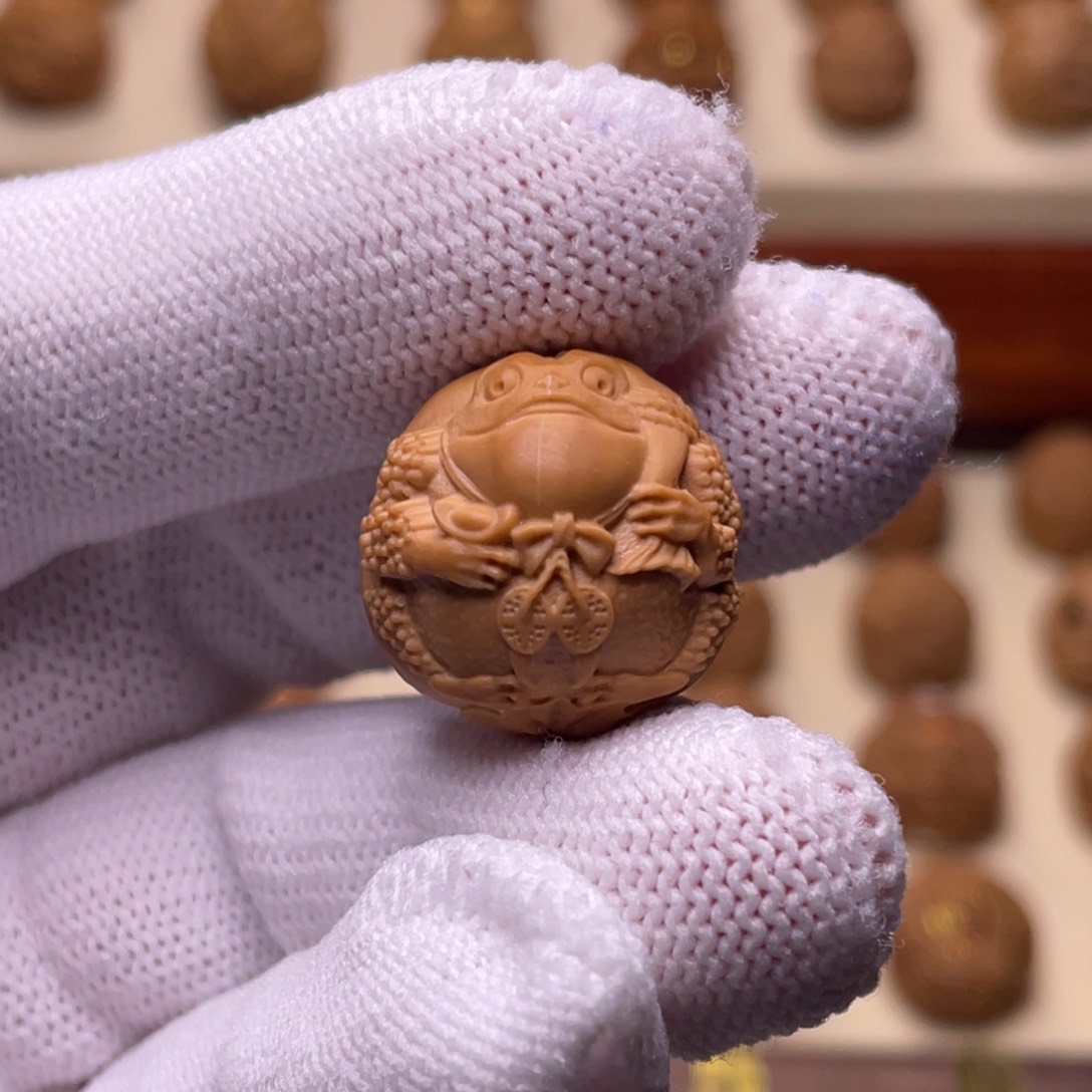 猴头核桃吊坠财蛙18+