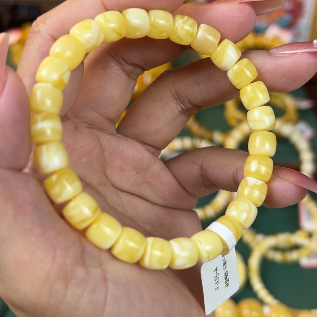 未镶嵌琥珀珠宝奇石
