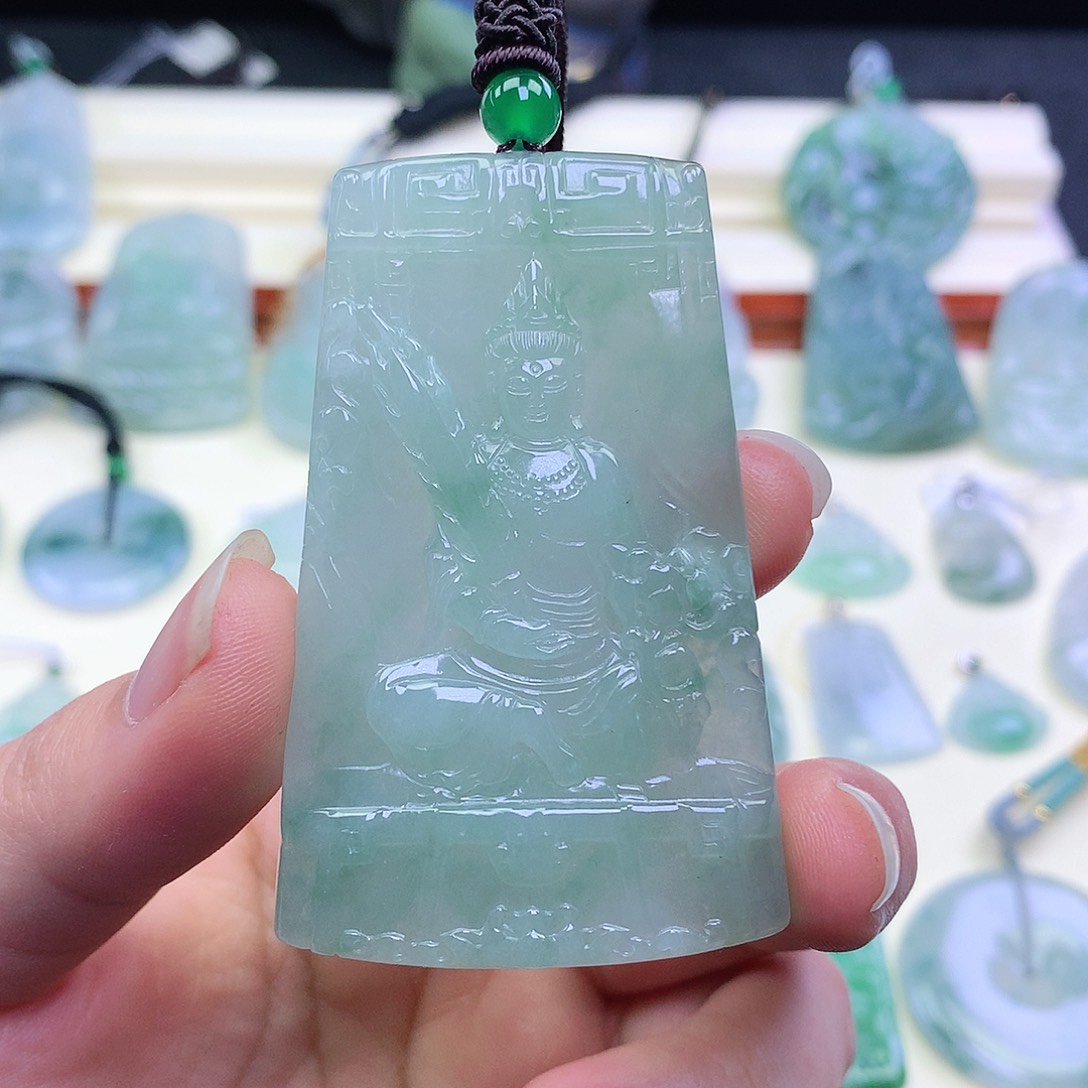 翡翠颈饰未镶嵌吊坠